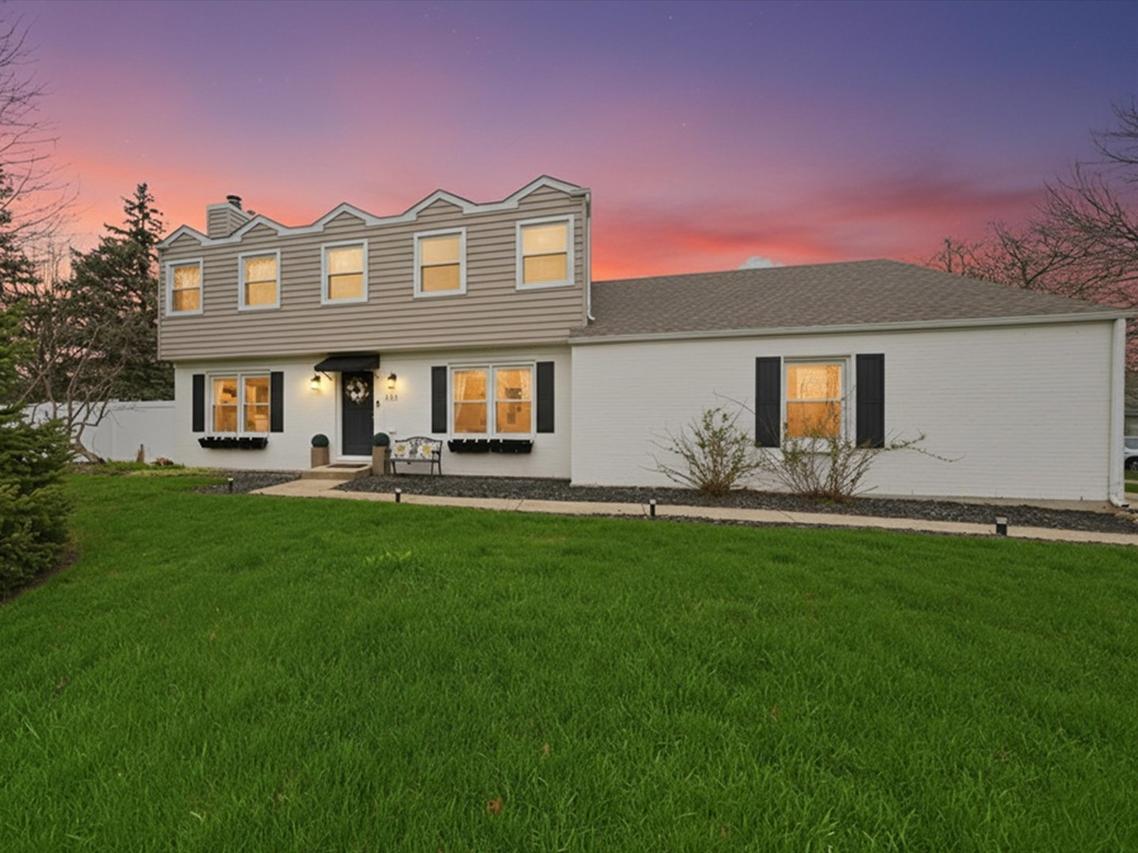 1335 Leverenz Rd., Naperville, IL 60564