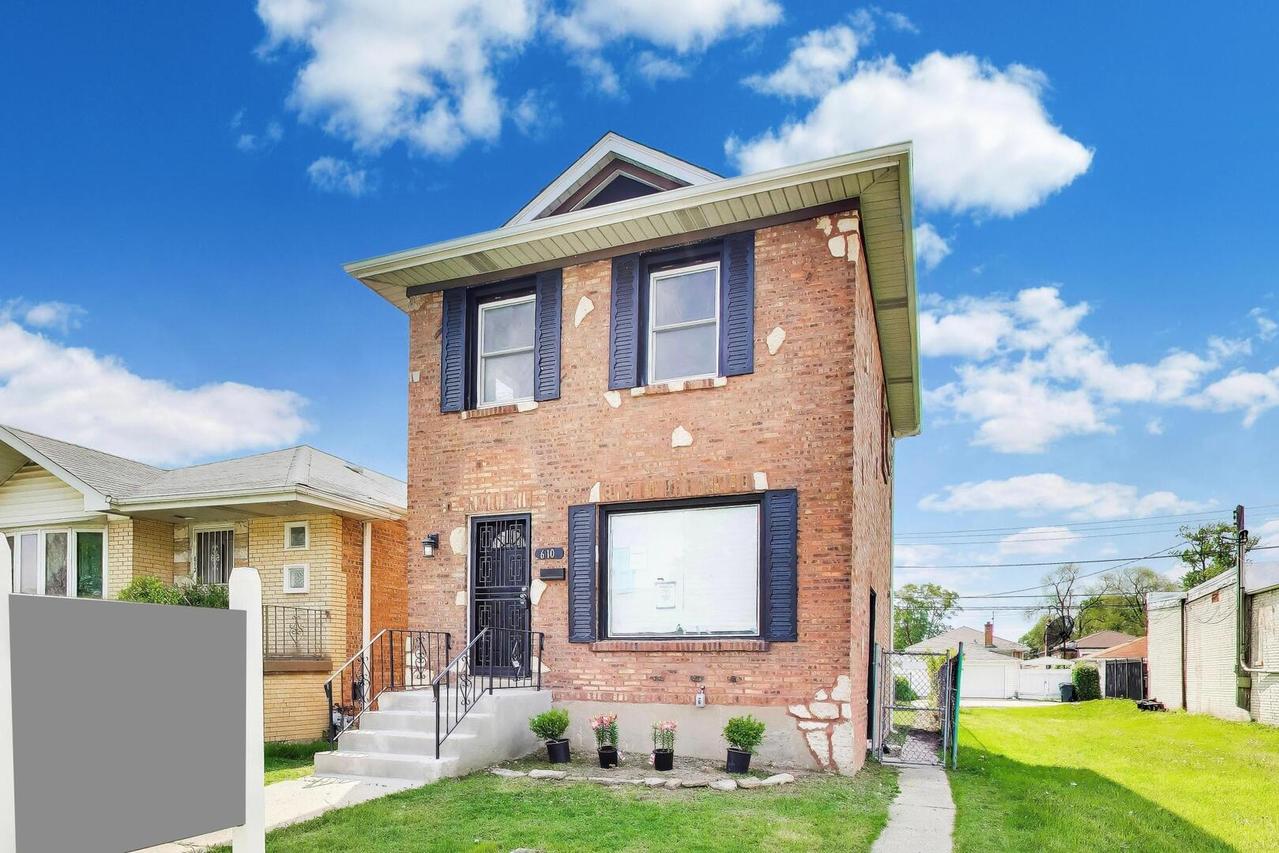 610 Eastern Ave., Bellwood, IL 60104