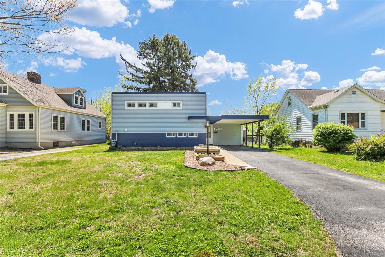 1307 W Clark St., Champaign, IL 61821