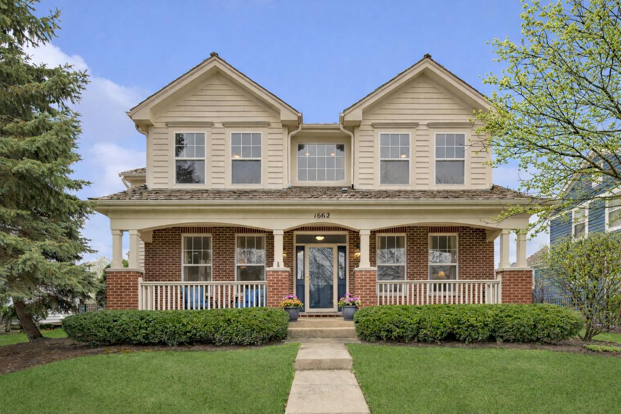 1662 Constitution Dr., Glenview, IL 60026