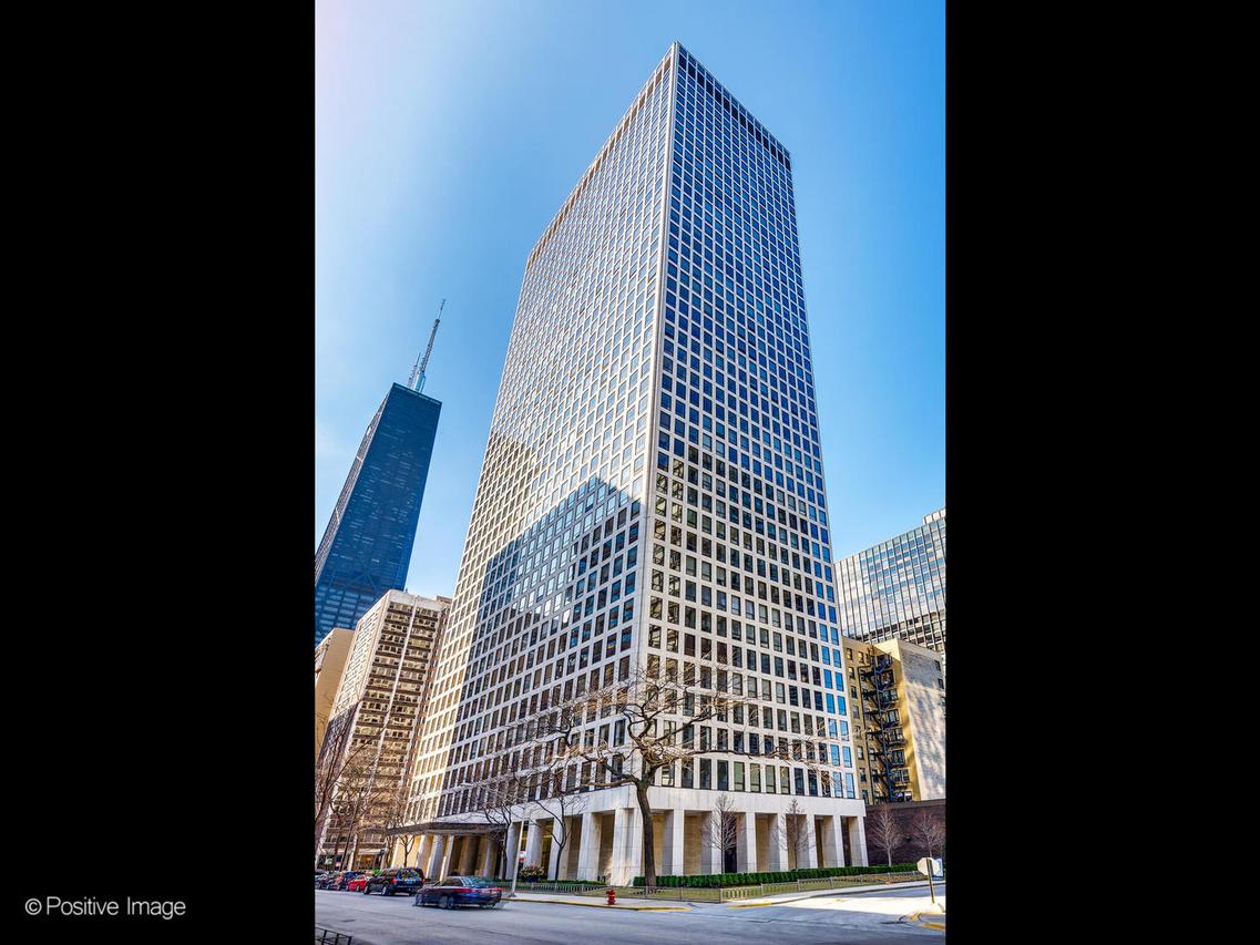 260 E Chestnut St. #2507, Chicago, IL 60611
