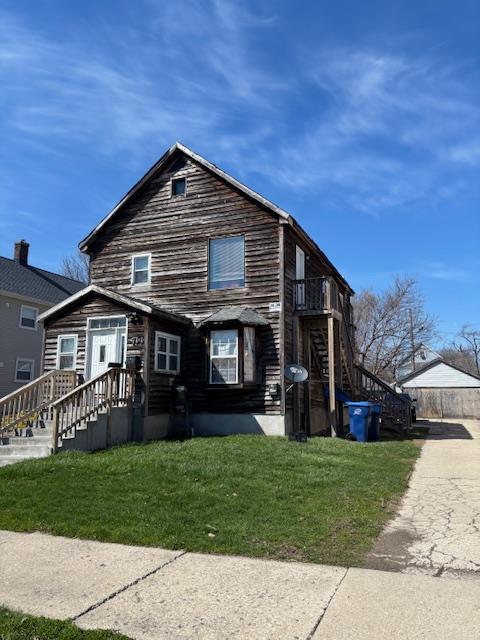 714 Cummings Ave., Waukegan, IL 60085