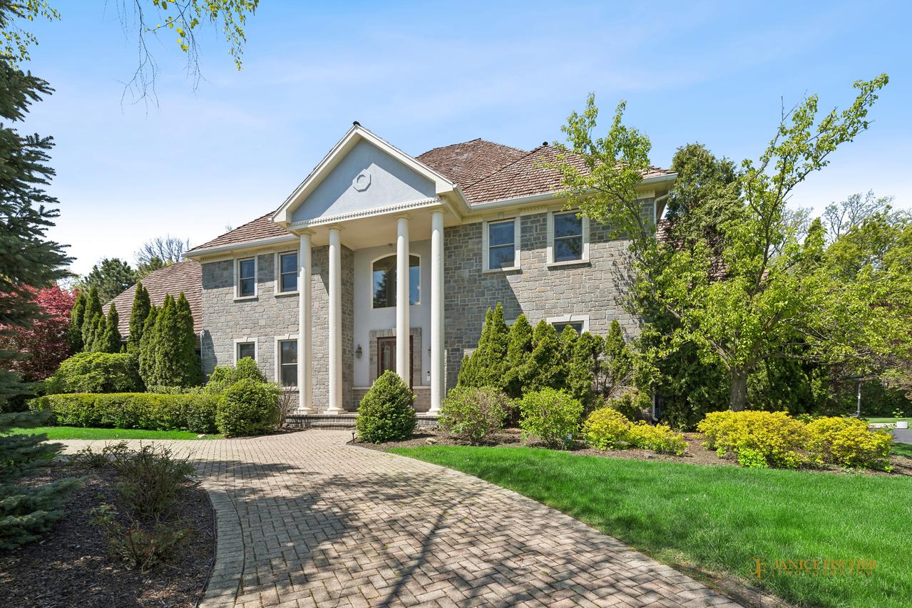 4806 Preserve Pkwy., Long Grove, IL 60047