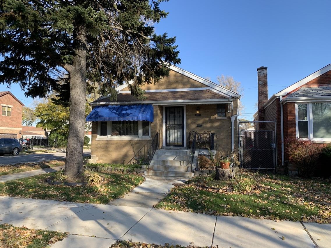 8901 S East End Ave., Chicago, IL 60617