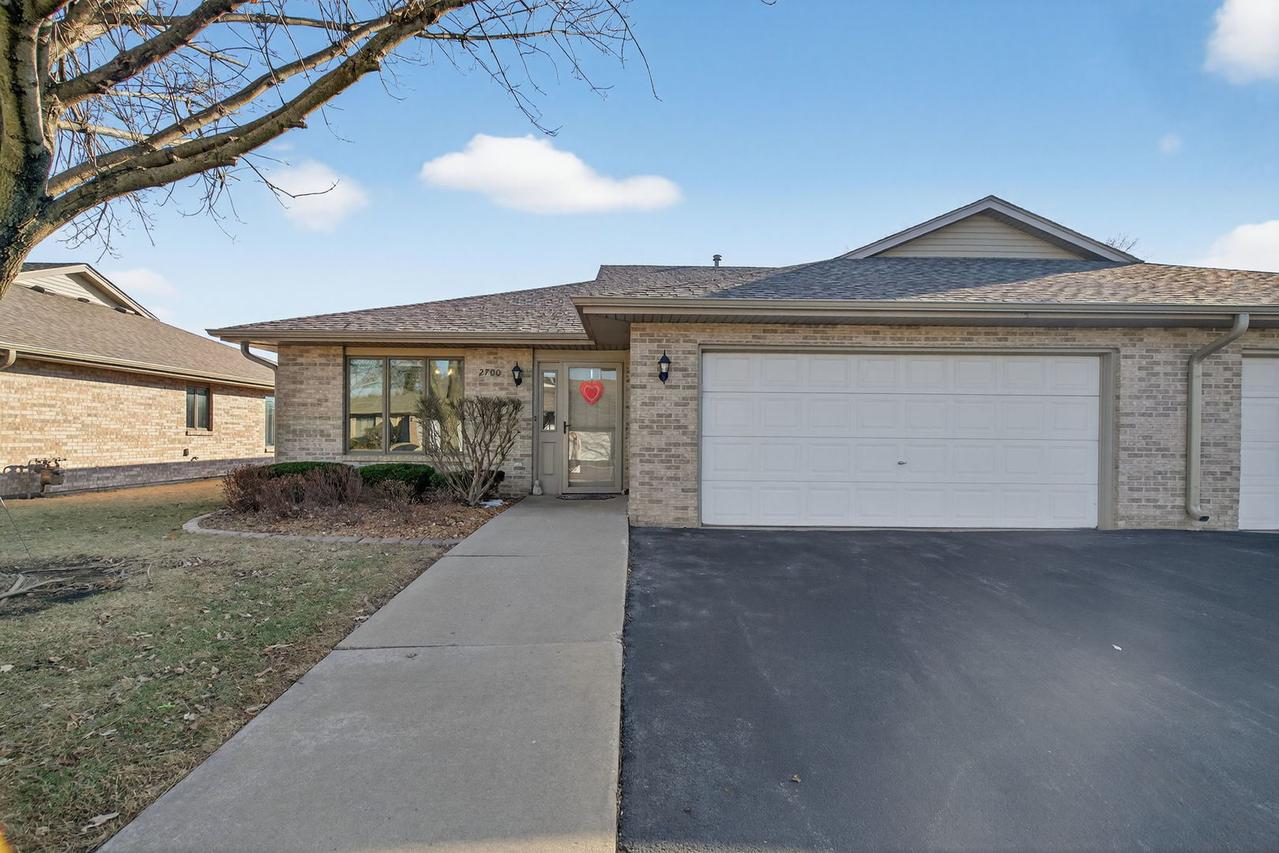 2700 Eagle Dr., Joliet, IL 60436