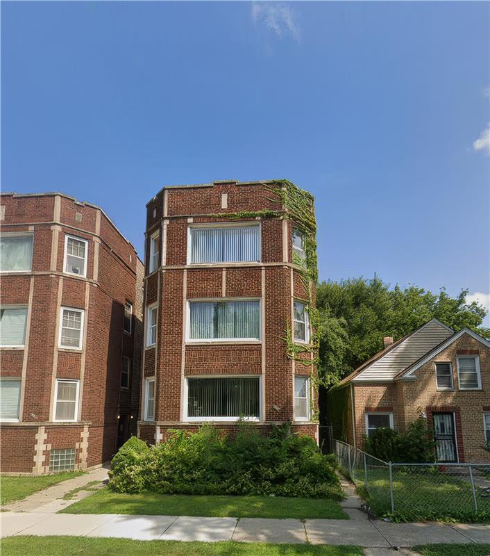 8611 S Bennett Ave., Chicago, IL 60617