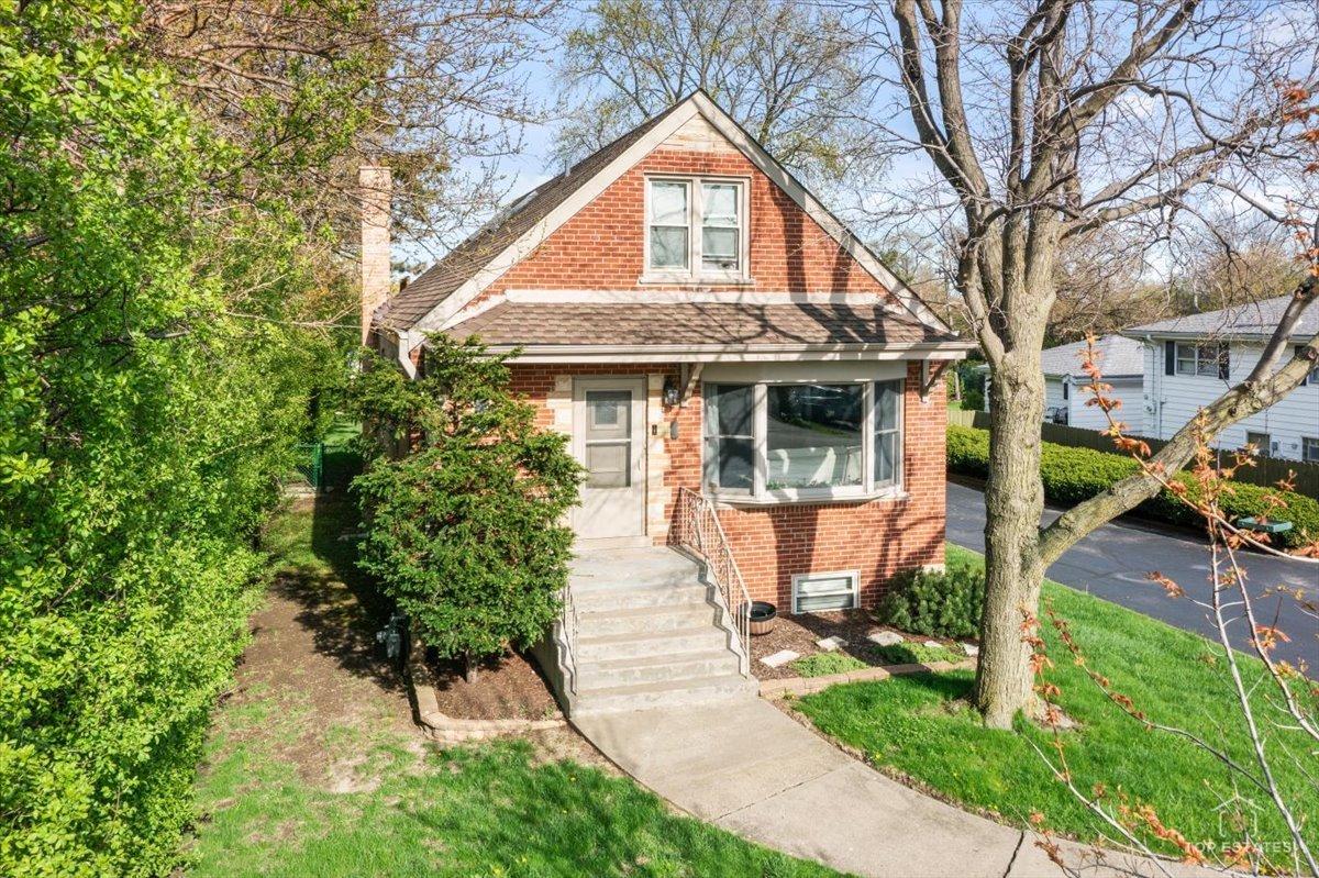 1337 Degener Ave., Elmhurst, IL 60126
