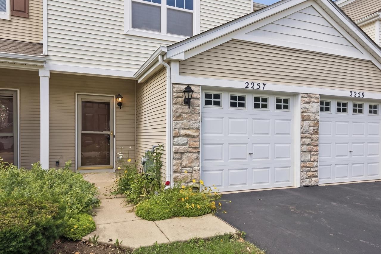 [Address Hidden by Seller], Carpentersville, IL 60110