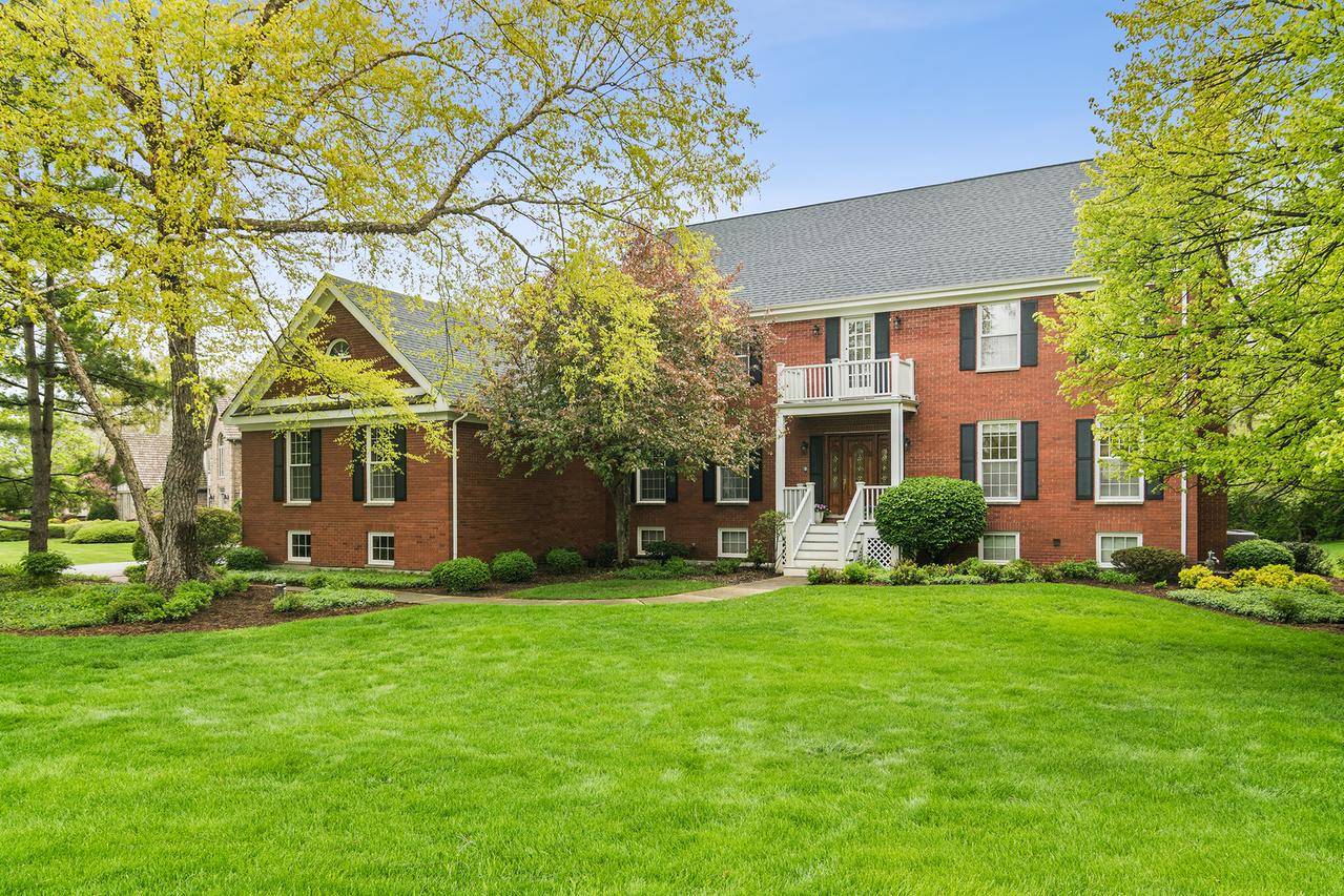 5644 Oakwood Cir., Long Grove, IL 60047