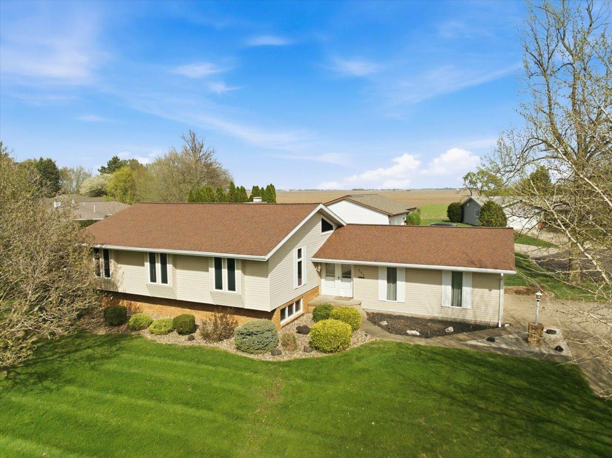 504 S School St., Minier, IL 61759