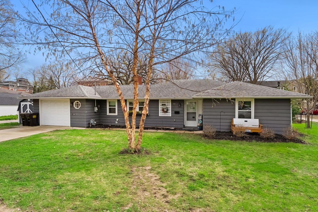205 Towne St., Morrison, IL 61270