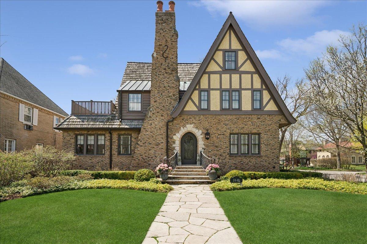 2448 Lincolnwood Dr., Evanston, IL 60201