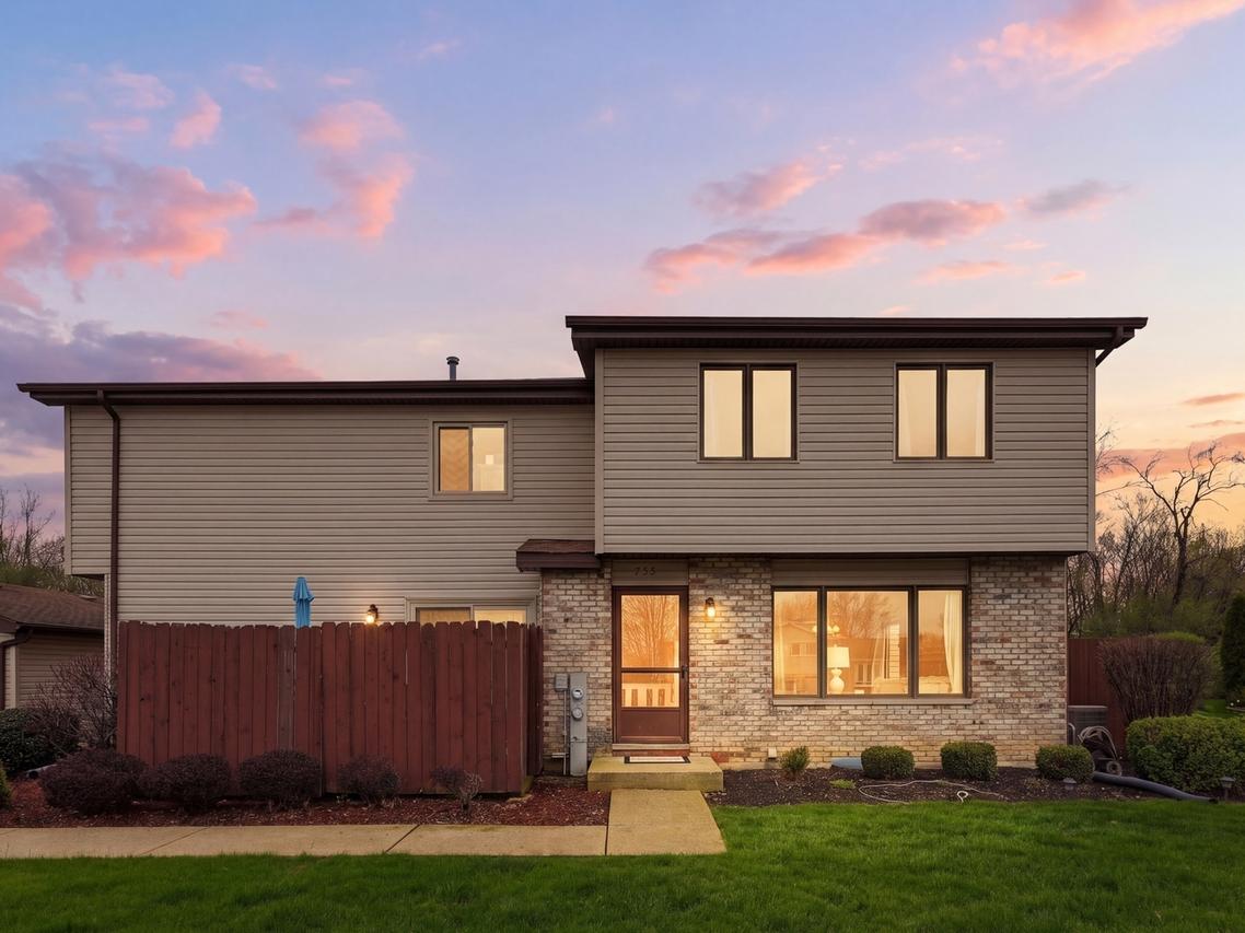 753 Bon Terre Rd., New Lenox, IL 60451