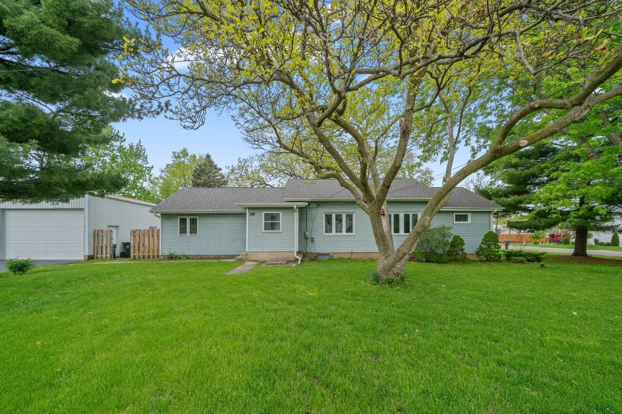 26 Cross St., Bristol, IL 60512