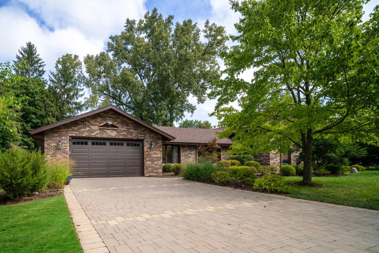 26587 N Cherrywood Ln., Wauconda, IL 60084