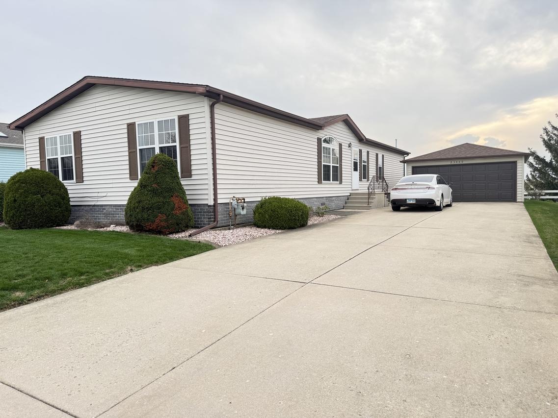 23000 S Big Run Dr., Frankfort, IL 60423