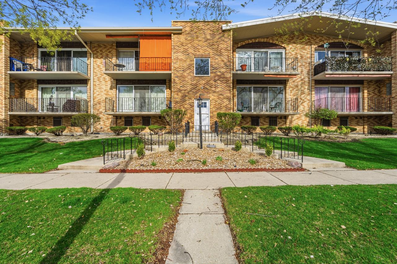10221 S Komensky Ave. #1E, Oak Lawn, IL 60453