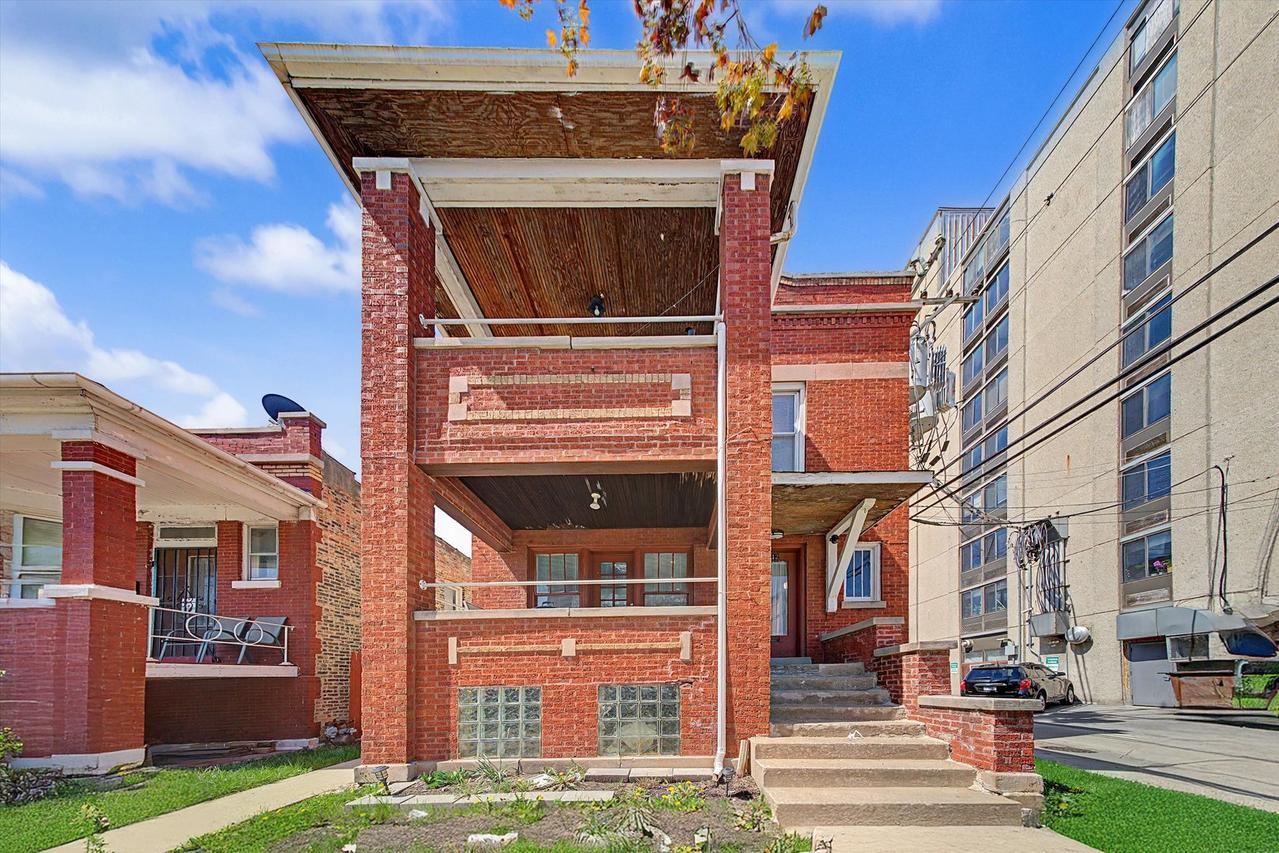 2212 S 58th Ct., Cicero, IL 60804