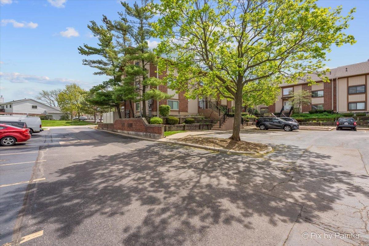 399 Wilmington Dr. #103C, Bartlett, IL 60103