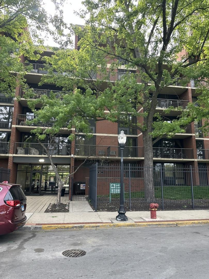3021 S Michigan Ave. #311, Chicago, IL 60616
