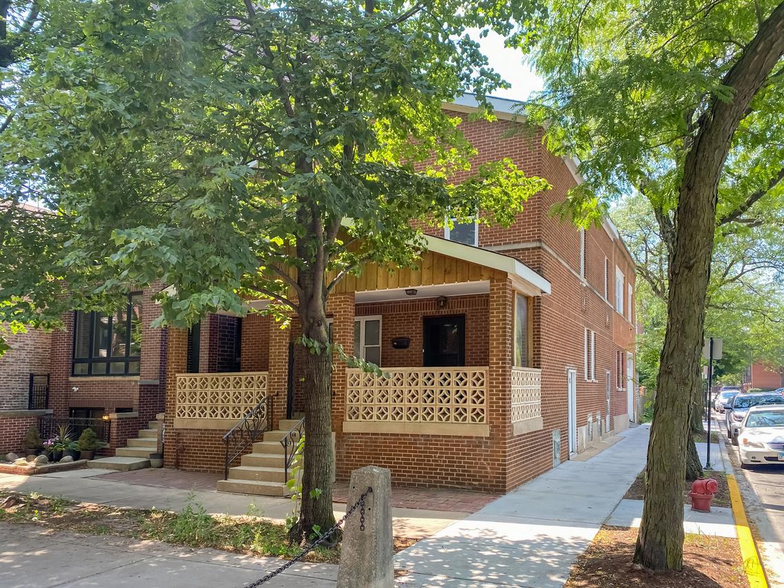 702 S May St., Chicago, IL 60607