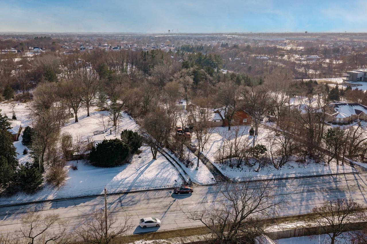 2963 87th St., Darien, IL 60561