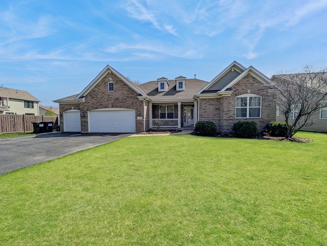 1906 Hillside Ln., Mchenry, IL 60051