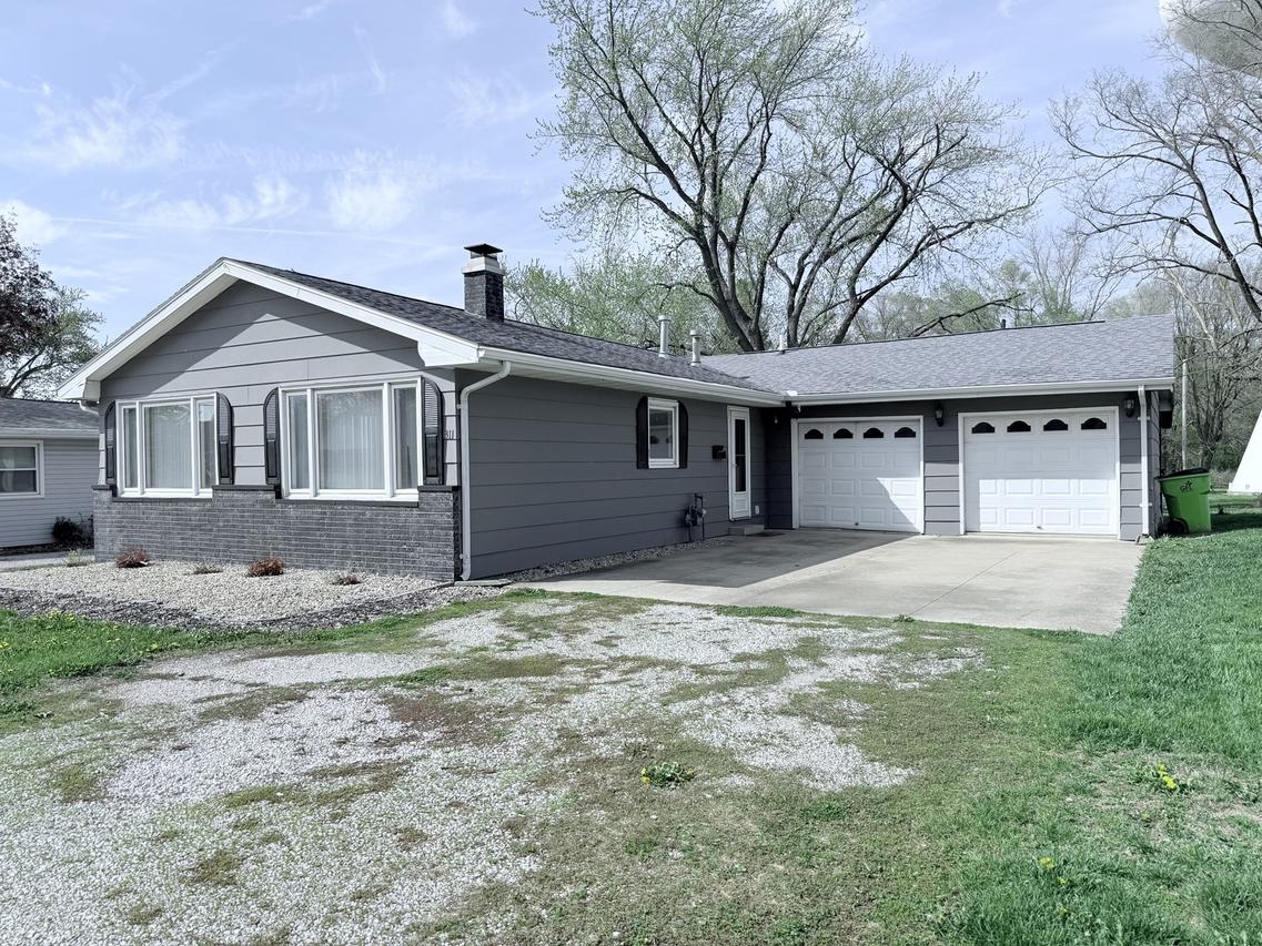 311 E Allen St., Farmer City, IL 61842