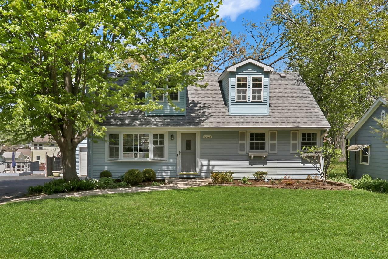 17976 W Big Oaks Rd., Grayslake, IL 60030