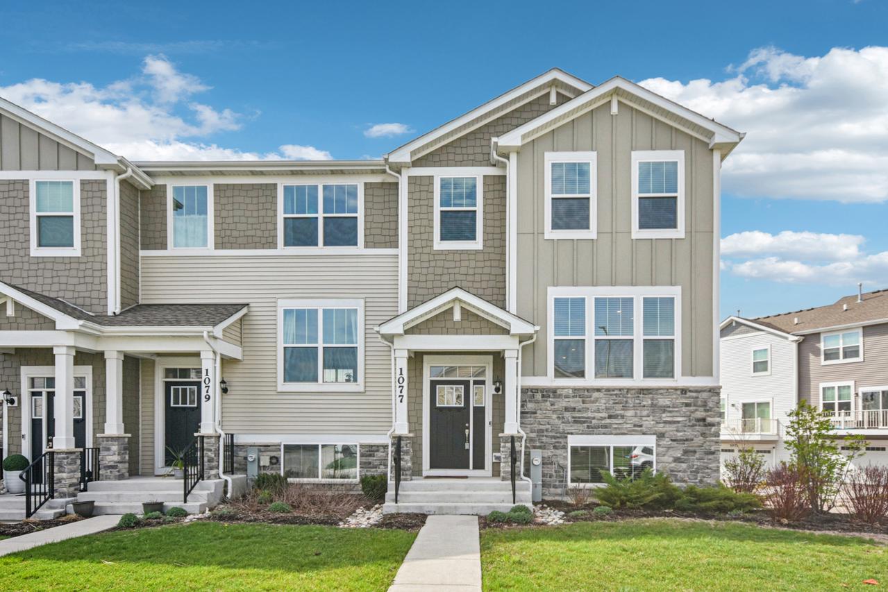1077 Moraine Dr., South Elgin, IL 60177