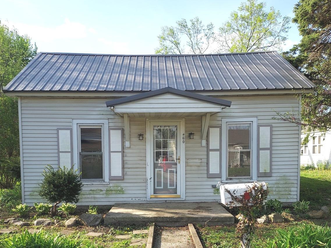 460 & 464 E Washington St., Arcola, IL 61910