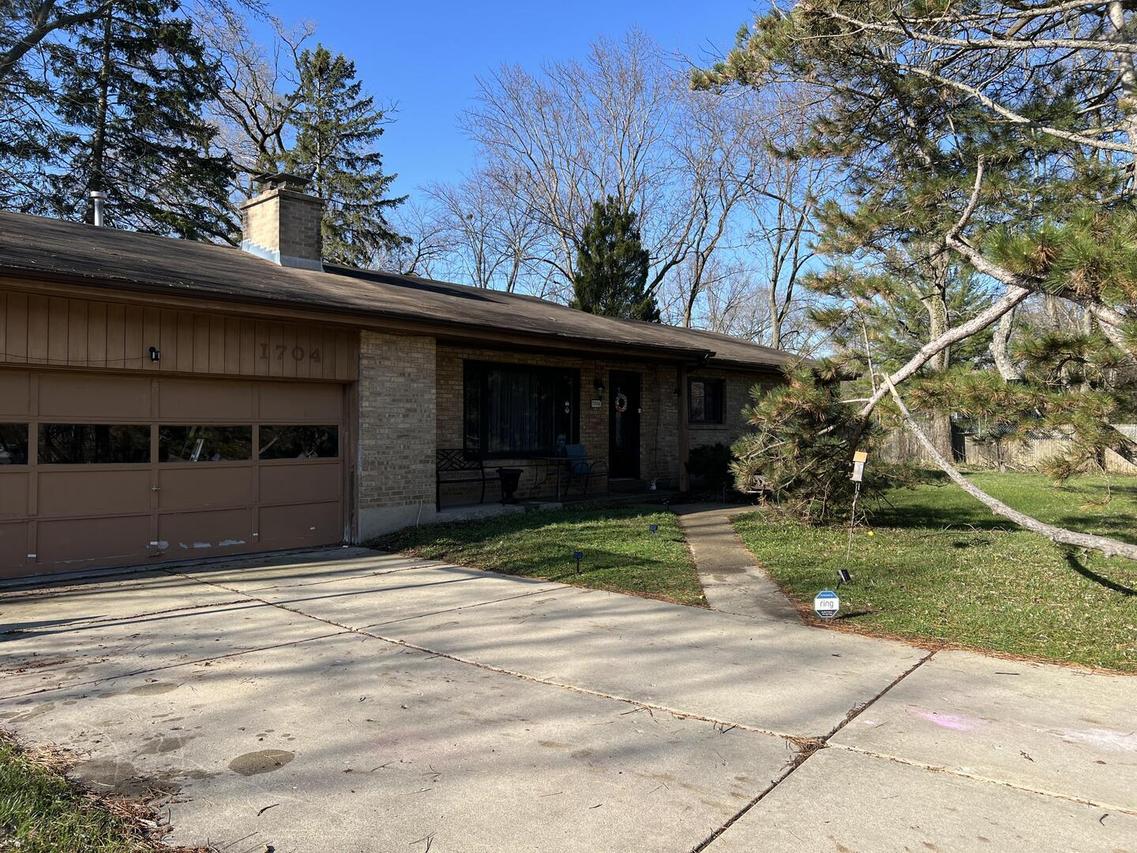 1704 Park Ave., Highland Park, IL 60035