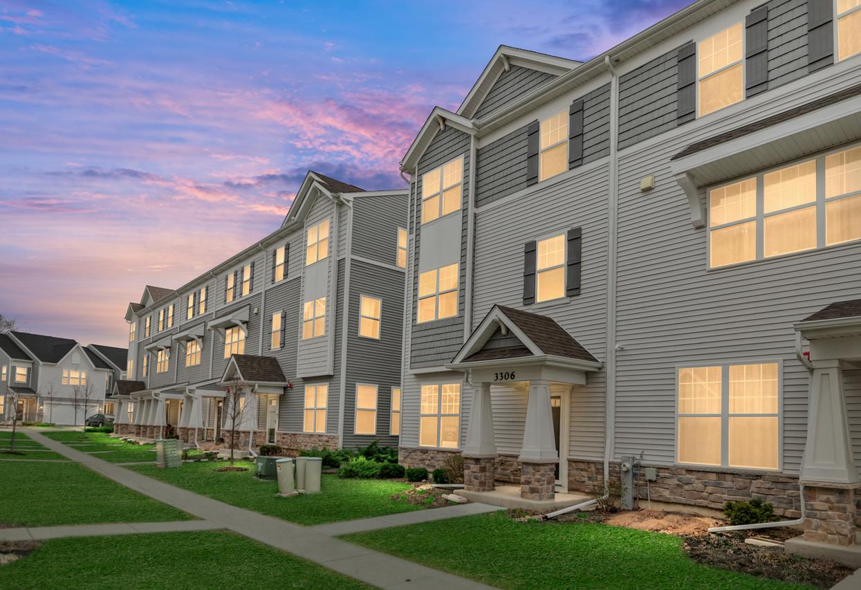 3306 Trillium Cir. #3001, Rolling Meadows, IL 60008