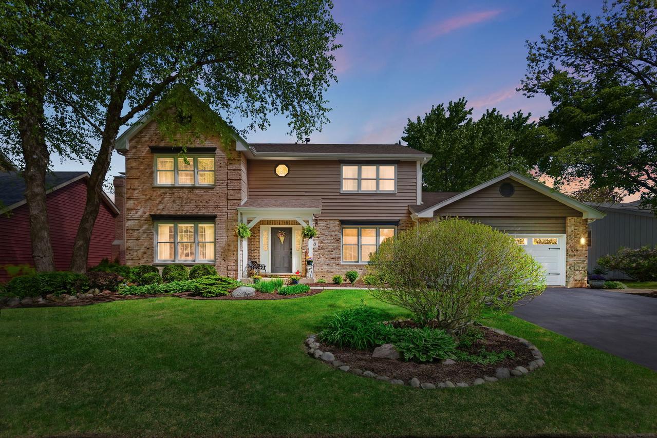 110 Courtney Ln., Cary, IL 60013