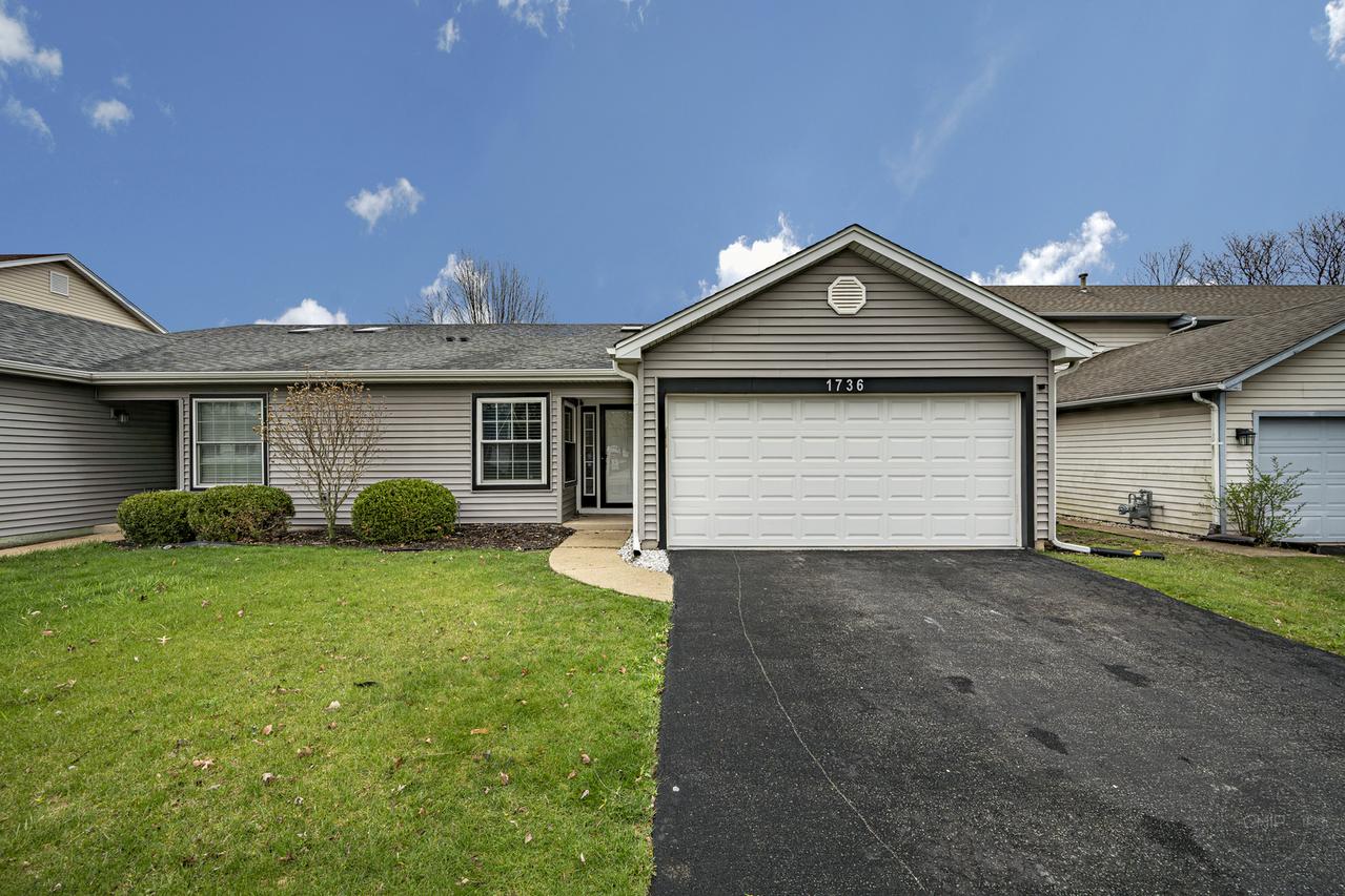 1736 Ranchview Dr., Naperville, IL 60565
