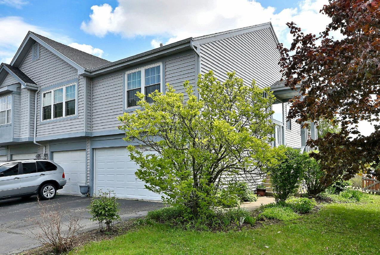 99 Seton Creek Dr., Oswego, IL 60543