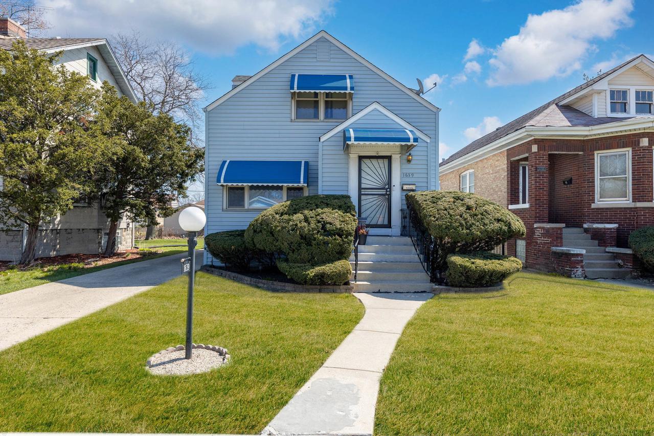 1639 S 14th Ave., Maywood, IL 60153