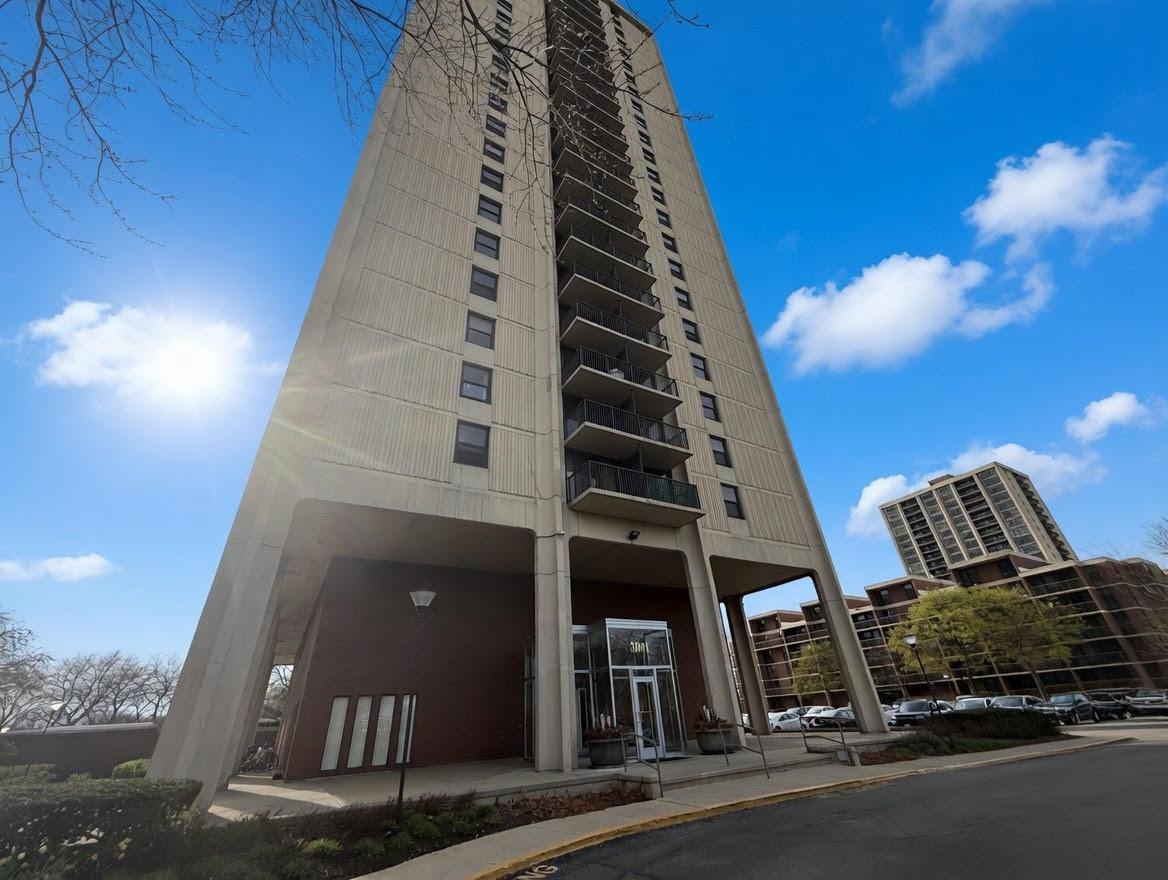 3001 S Michigan Ave. #1707, Chicago, IL 60616