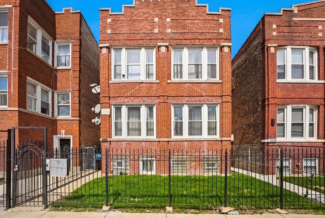 3240 W Cortez St., Chicago, IL 60651