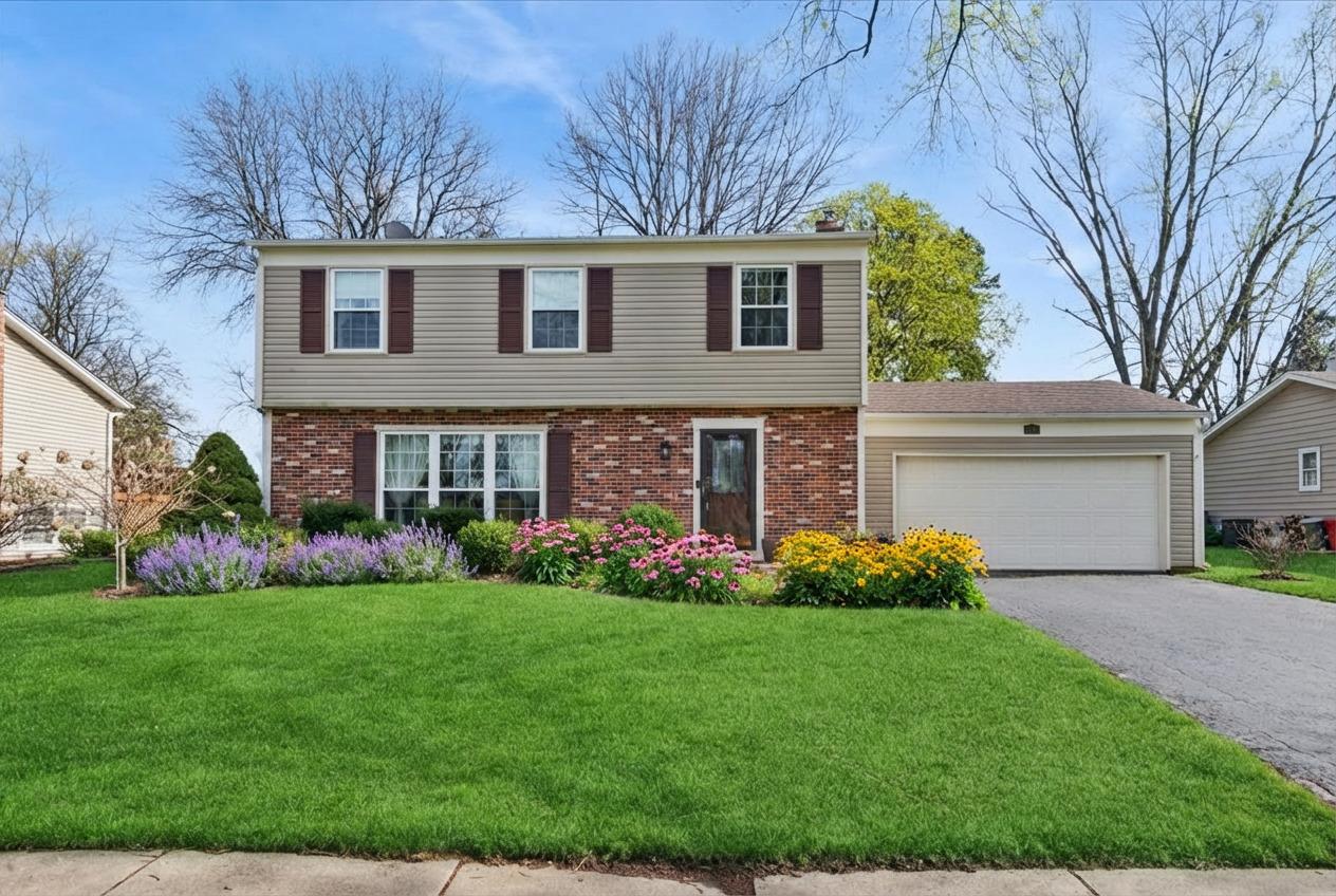 1150 Casa Solana Dr., Wheaton, IL 60189