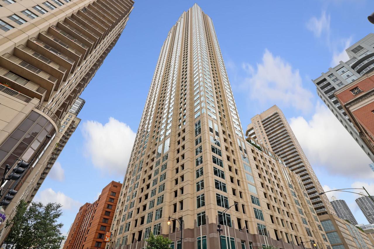 33 W Ontario St. #26B, Chicago, IL 60654