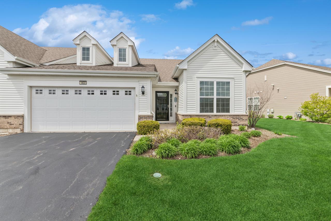 1822 Hannah Ln., Pingree Grove, IL 60140