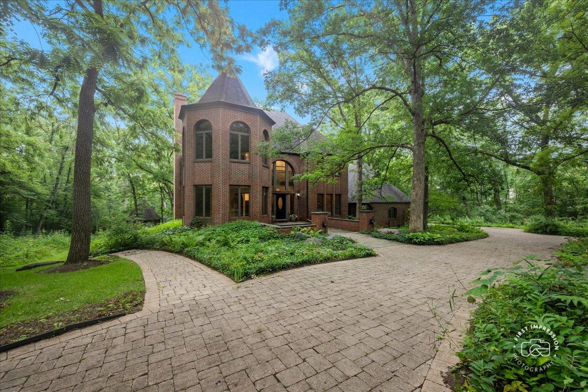 3N221 Springwood Ln., Elburn, IL 60119