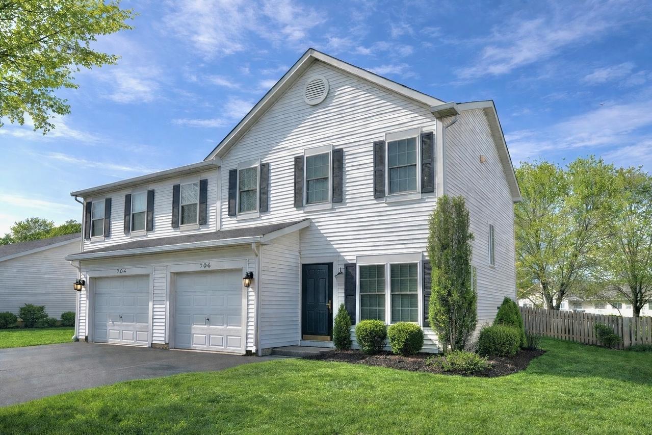 704 S Shannon Dr., Romeoville, IL 60446