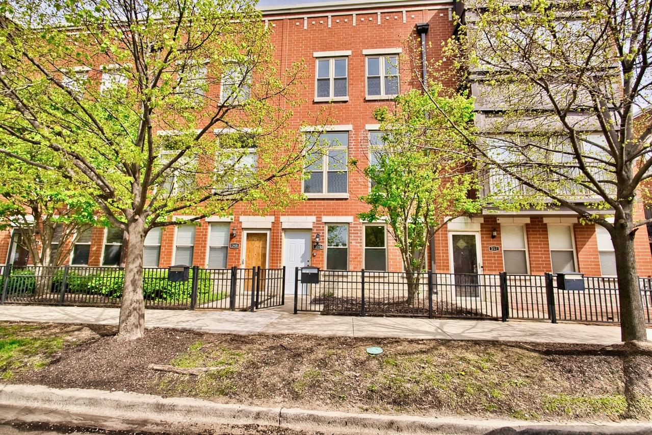 350 E Eastgate Pl., Chicago, IL 60616