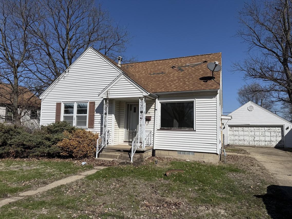 [Address Hidden by Seller], Peoria, IL 61605