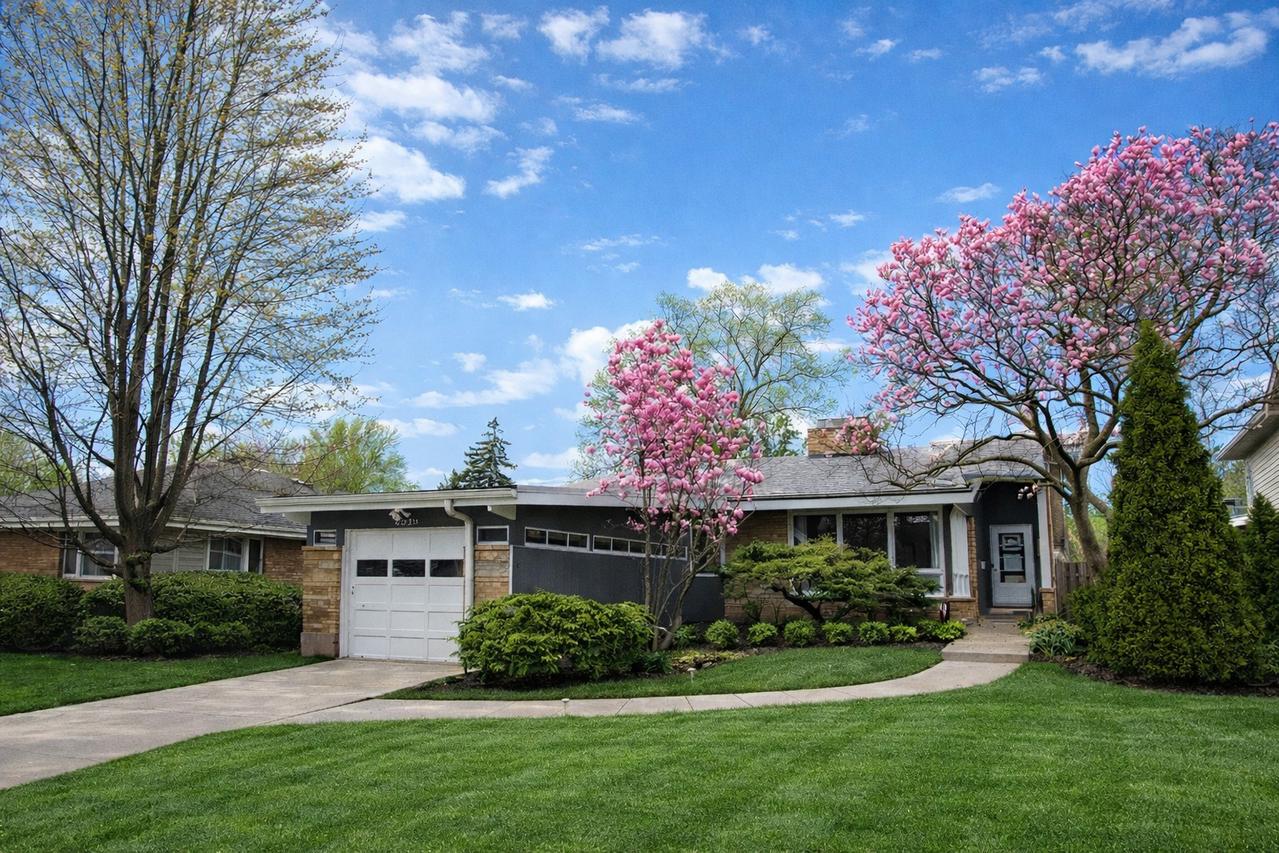 2038 Highland Ave., Wilmette, IL 60091