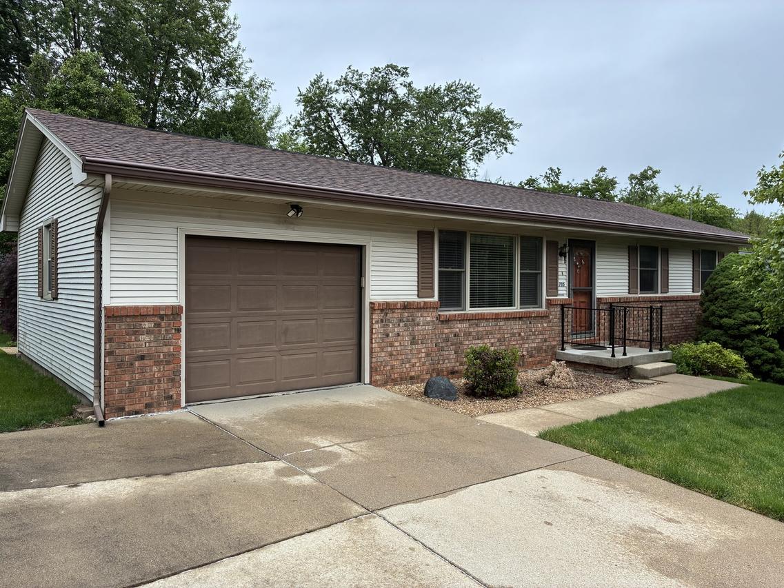 705 Lara Rd., Normal, IL 61761