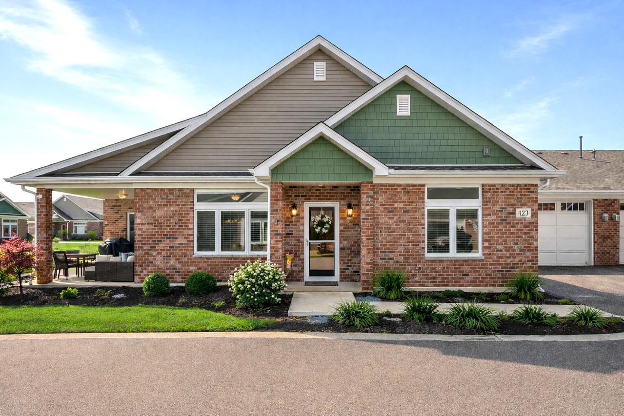 423 Stearn Dr., Genoa, IL 60135
