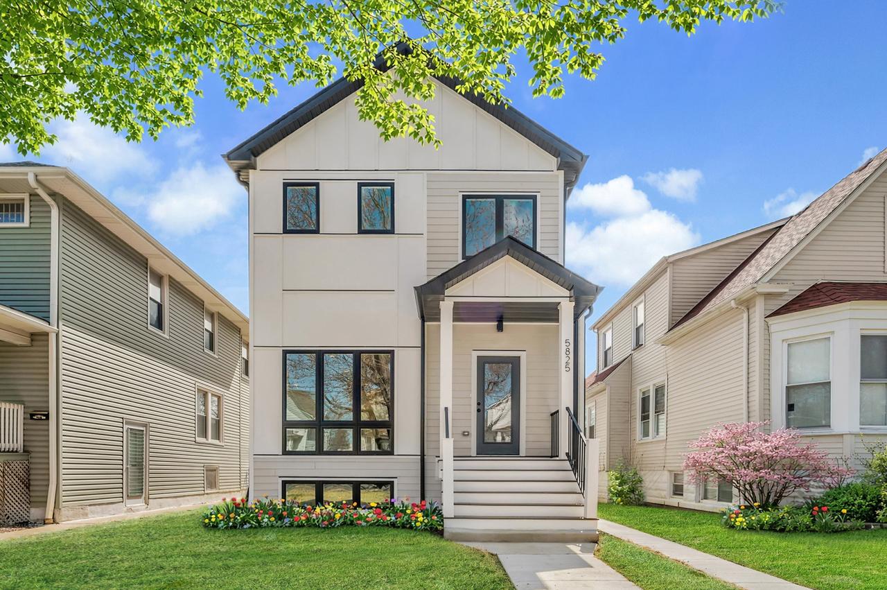 5825 W Byron St., Chicago, IL 60634